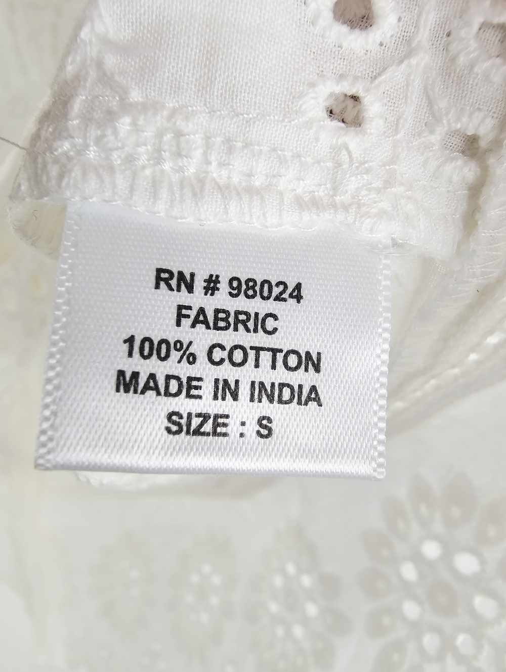 Jennifer & Grace White Embroidered Eyelet Top NWT - Picture 11 of 12